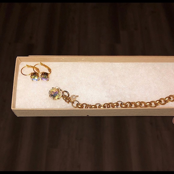 Helen Marie Handmade Gold Rolo Charm Bracelet and Earring Set - Picture 4 of 4